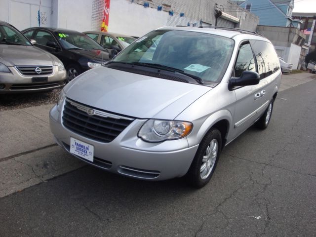2006 Chrysler Town and Country