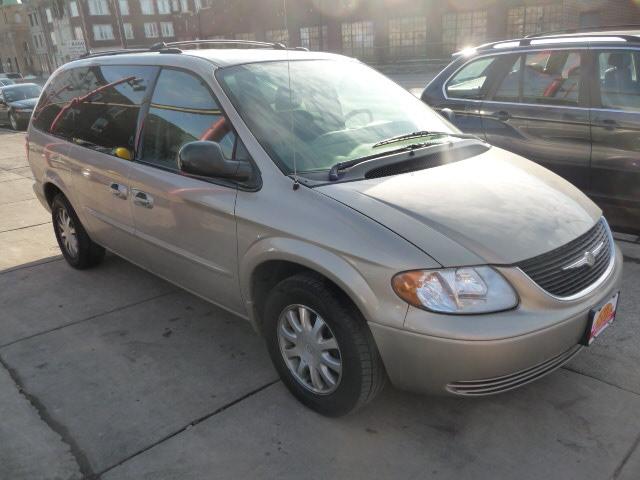 2003 Chrysler Town & Country