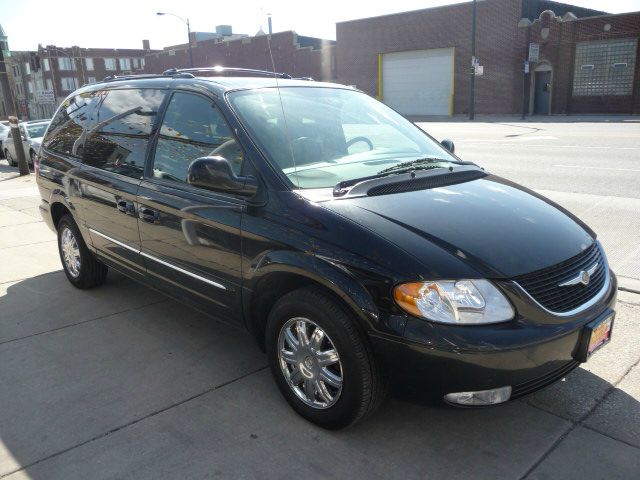 2003 Chrysler Town & Country