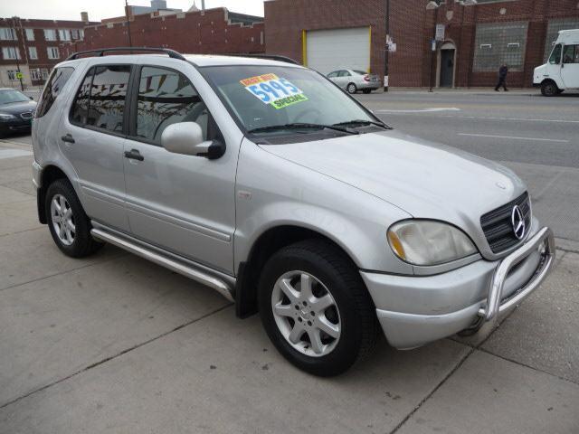 2000 Mercedes-Benz M-Class