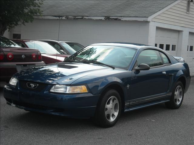 2000 Ford Mustang