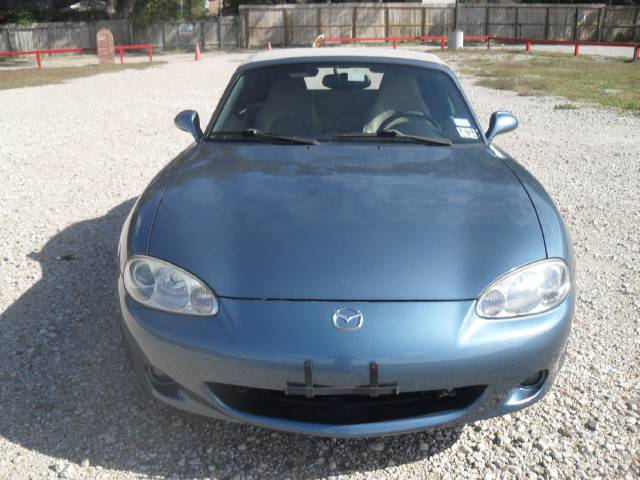 2005 Mazda MX-5 Miata