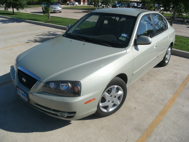2004 Hyundai Elantra for sale