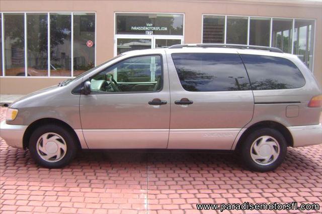 1999 Toyota Sienna for sale