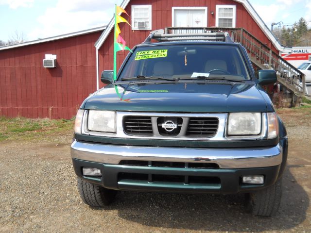 2000 Nissan Frontier for sale