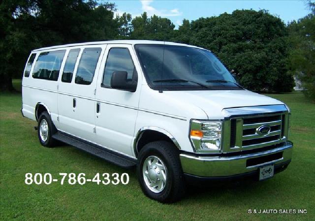 2012 Ford Econoline Wagon