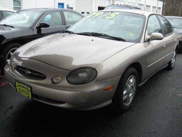 1999 Ford Taurus
