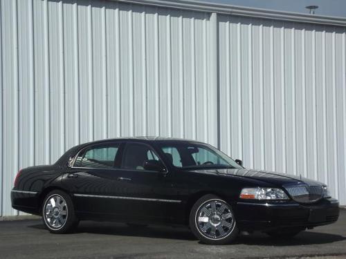 2004 Lincoln Town Car for sale