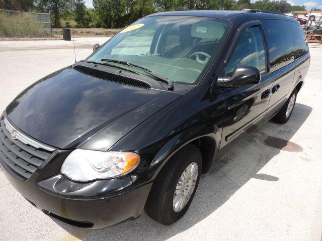 2007 Chrysler Town & Country for sale
