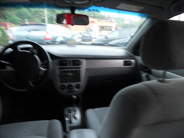 2004 Suzuki Forenza