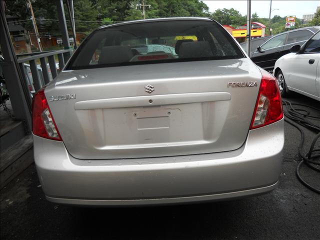 2004 Suzuki Forenza