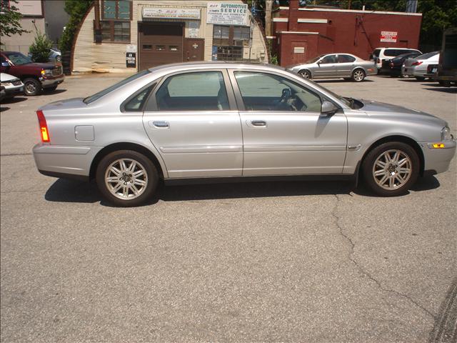 2005 Volvo S80