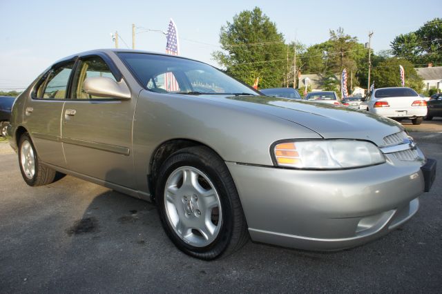 2000 Nissan Altima for sale