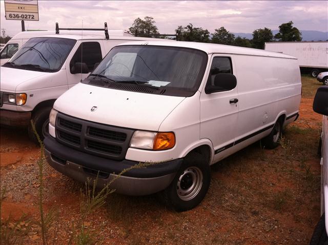 2001 Dodge Ram Wagon