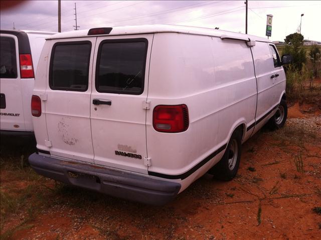 2001 Dodge Ram Wagon