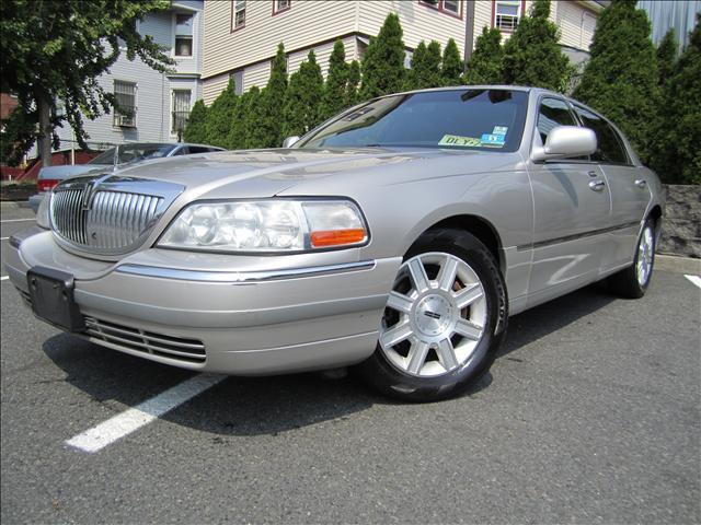 2007 Lincoln Town Car for sale