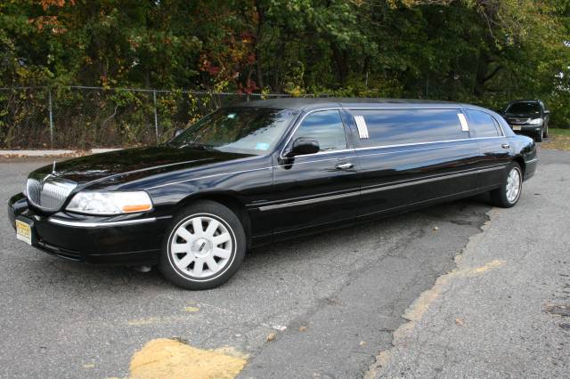 2006 LINCOLN TOWNCAR for sale