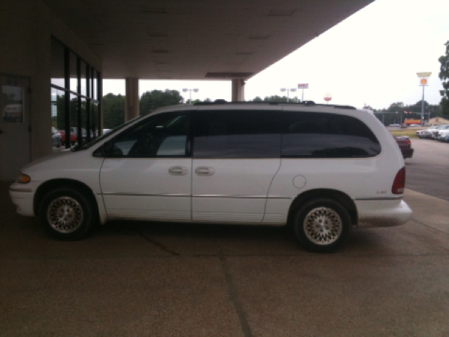 1996 Chrysler Town & Country