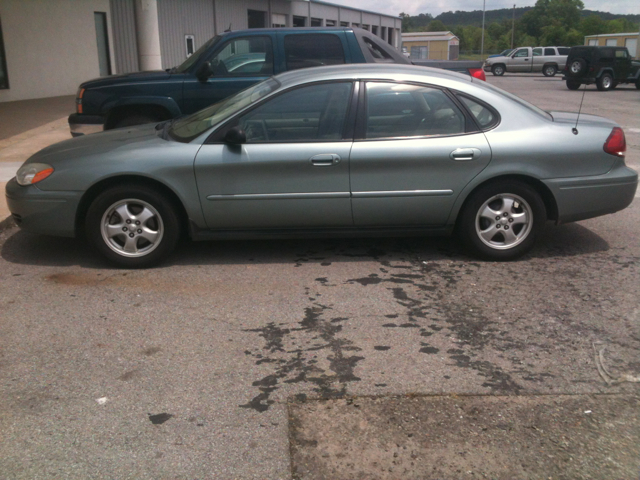 2006 Ford Taurus