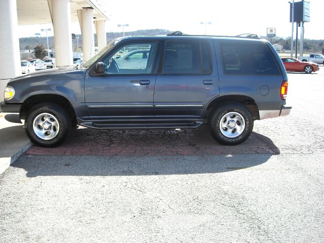 1999 Ford Explorer