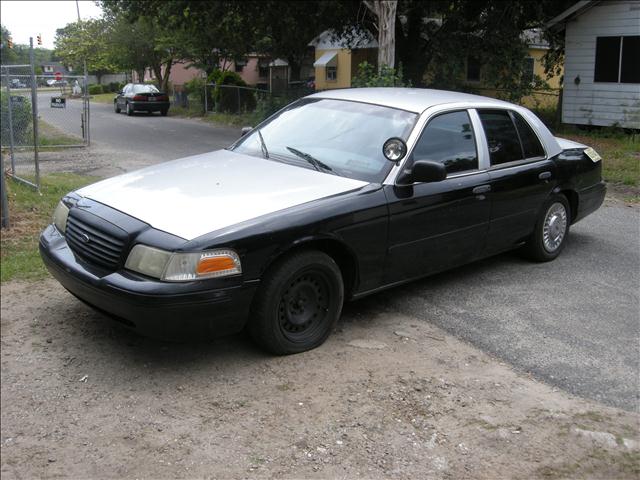 2000 Ford Crown Victoria for sale