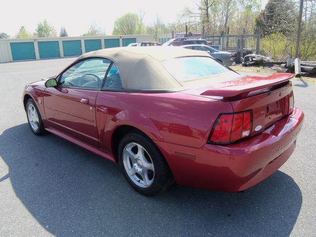 2004 Ford Mustang