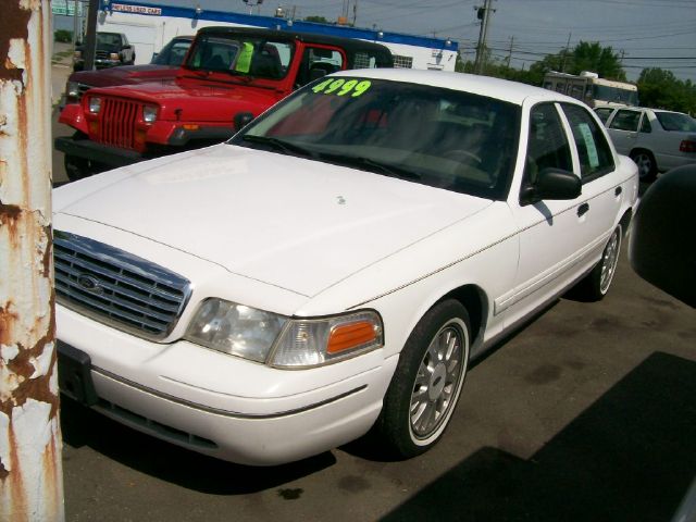 2004 Ford Crown Victoria for sale