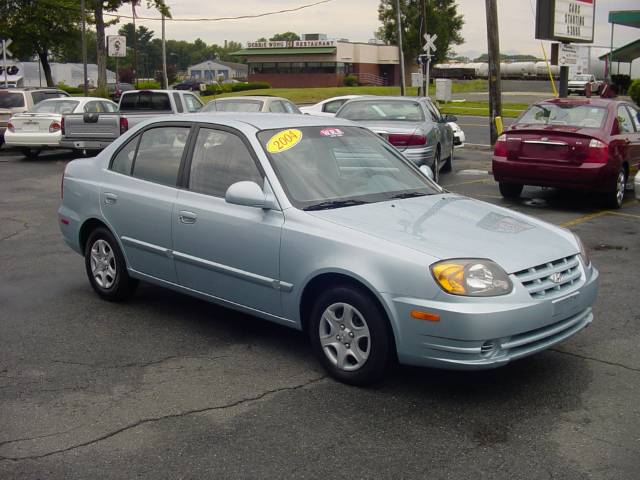 2004 Hyundai Accent