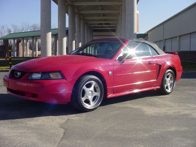 2004 Ford Mustang