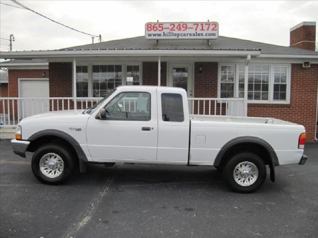 1999 FORD RANGER SUPERCAB XLT, white, we just got this 4 x 4 and it's just in time ...