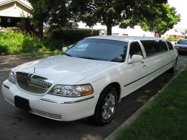 2006 Lincoln Town Car for sale