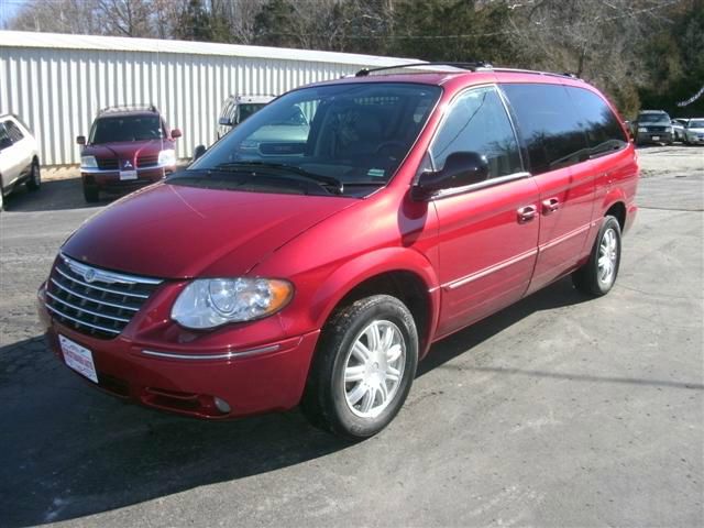 2005 Chrysler Town & Country