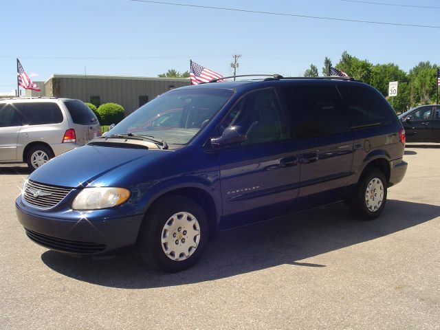 2001 Chrysler Town and Country for sale