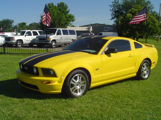 2005 Ford Mustang for sale