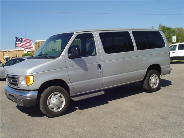 2006 Ford Econoline Wagon for sale