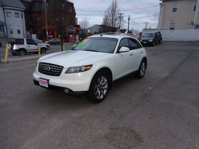 2005 Infiniti FX35