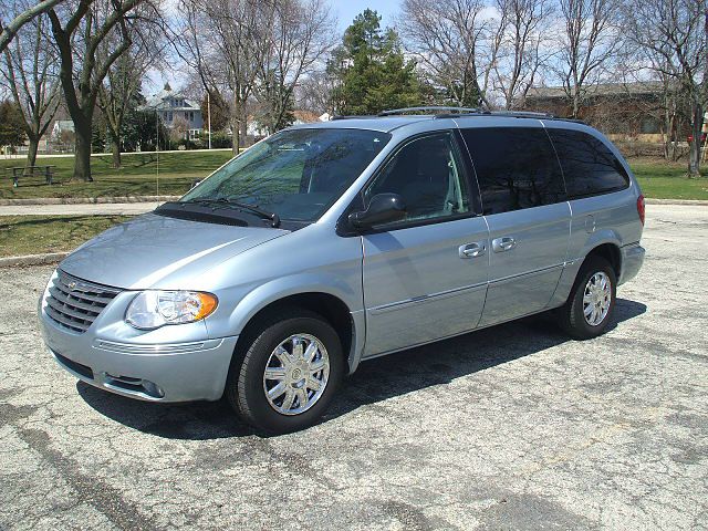 2005 Chrysler Town & Country