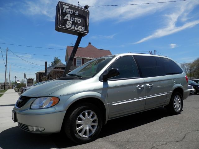 2003 Chrysler Town & Country
