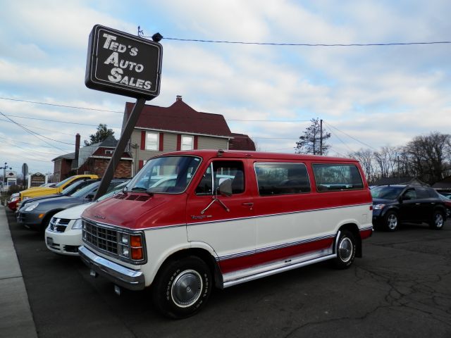 1983 Plymouth Voyager