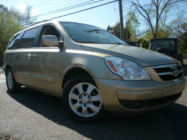 2007 Hyundai Entourage for sale