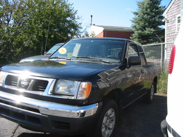 2000 Nissan Frontier for sale