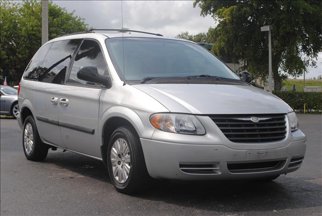 2006 CHRYSLER TOWN AND COUNTRY ...