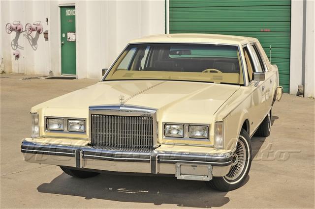 1984 Lincoln Town Car Signature Series for sale