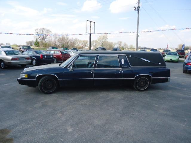1990 CADILLAC FLEETWOOD for sale