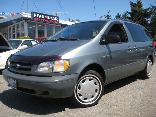 2000 Toyota Sienna for sale