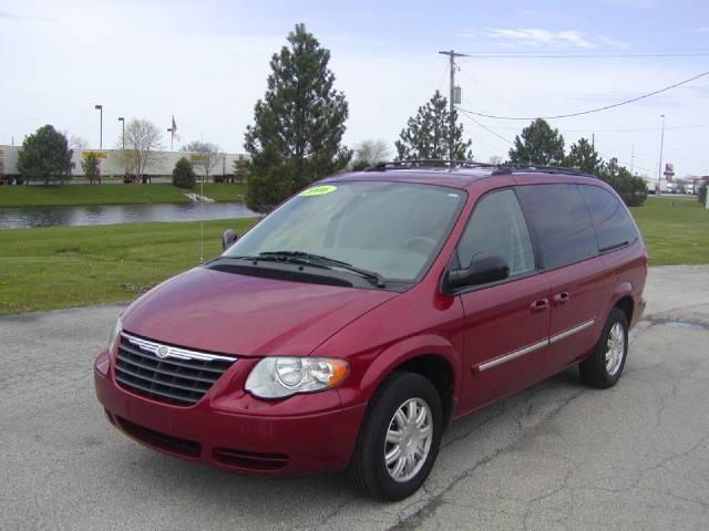 2006 Chrysler Town and Country for sale