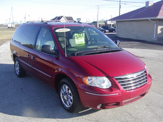 2005 Chrysler Town and Country for sale