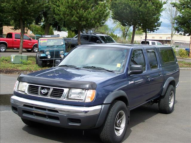 2000 Nissan Frontier for sale