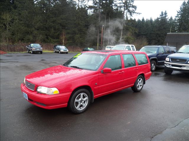1999 Volvo V70 for sale