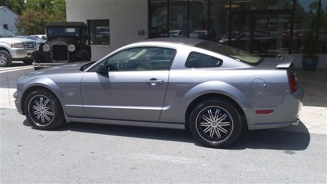 2006 Ford Mustang for sale